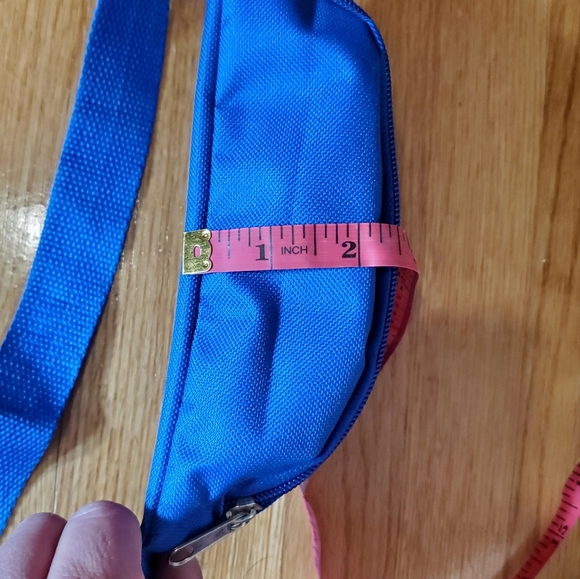 EUC Pabst Blue Ribbon mini fanny pack - Picture 3 of 6